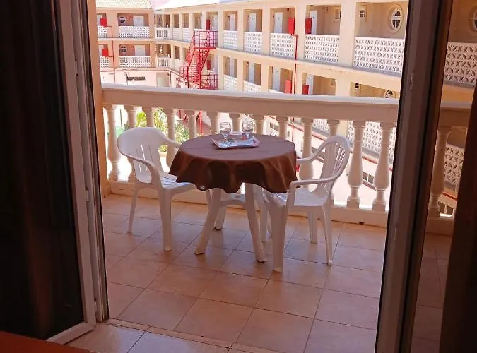 233 Angelo Y Lidia Apartment